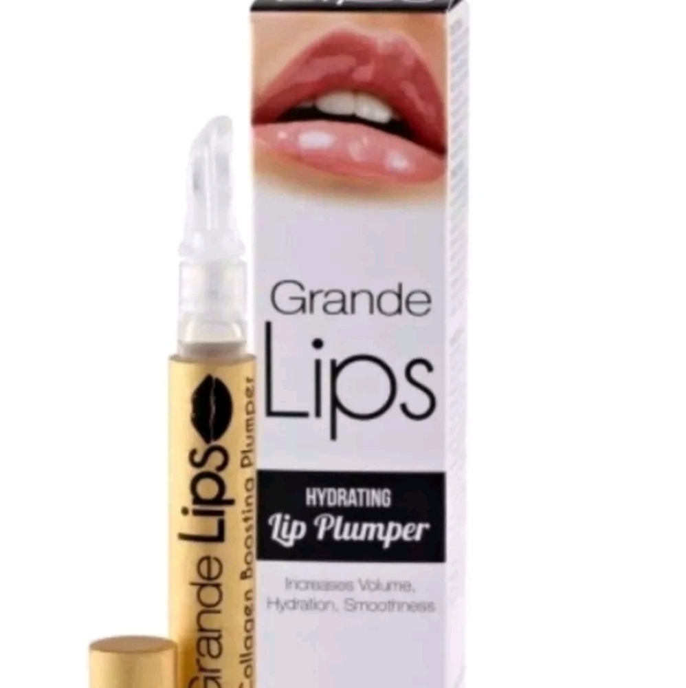 Lips Hydrating Lip Plumper.